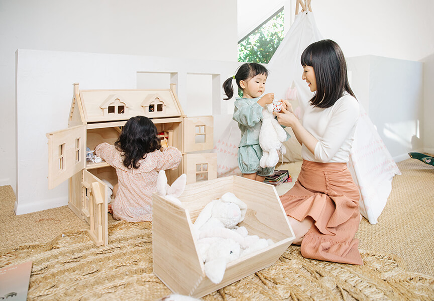 My home is messy': Marie Kondo has 'given up' being tidy looking after her  kids